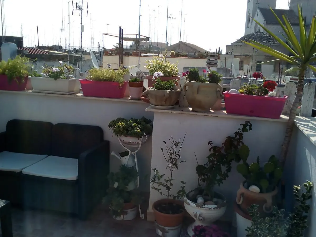B&B La Maison Del Borgo Antico Bari 0*,  Italy