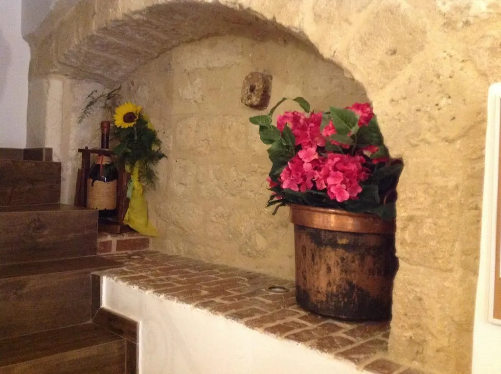 B&B La Maison Del Borgo Antico Bari 0*,  Italie
