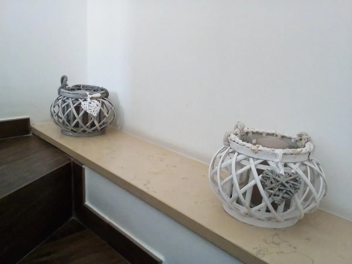 B&B La Maison Del Borgo Antico Bari 0*,